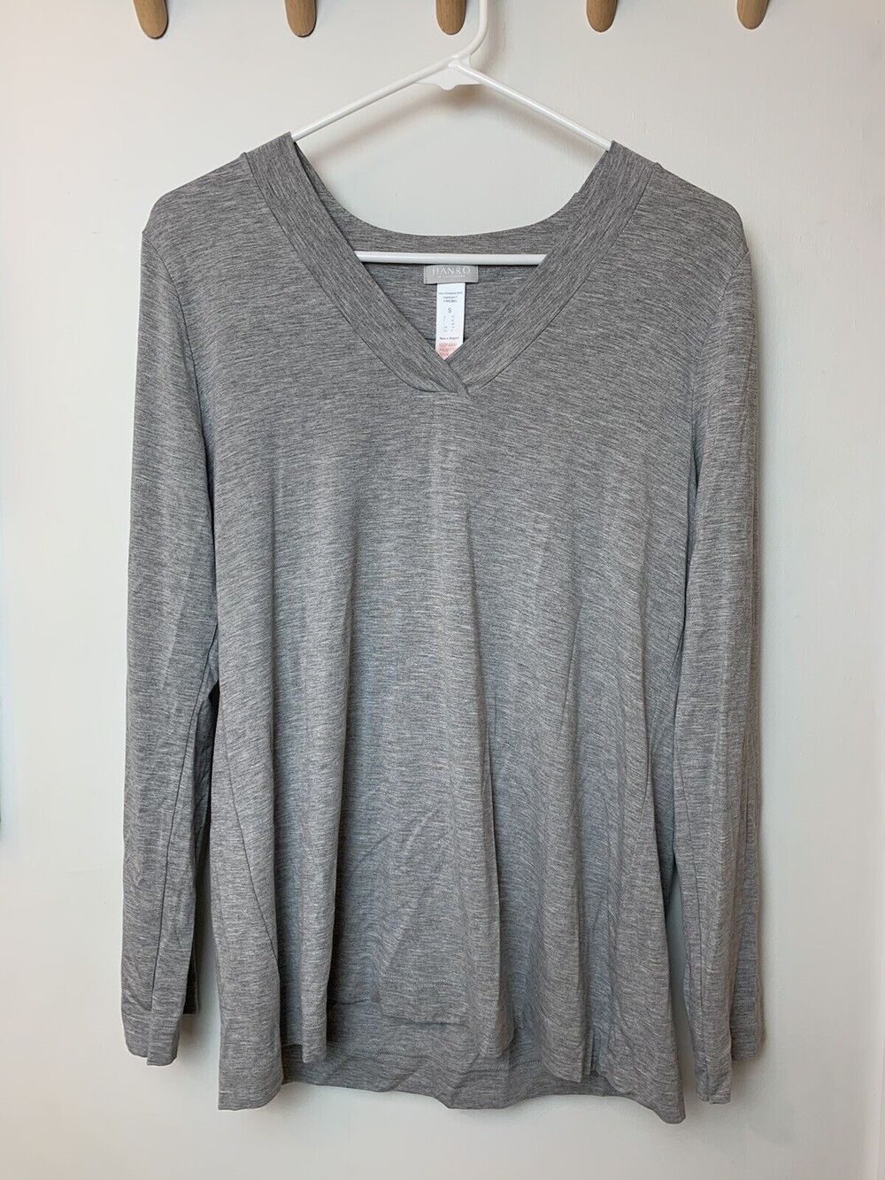 Hanro of Switzerland Gray V-Neck Long Sleeve Lounge Top Size S